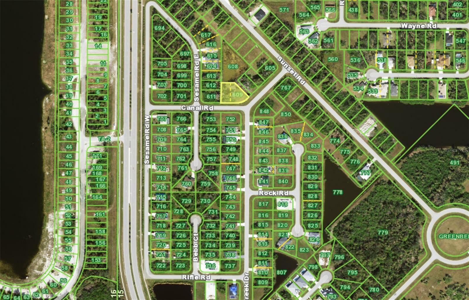Property Photo: 124 Canal Road FL 33947