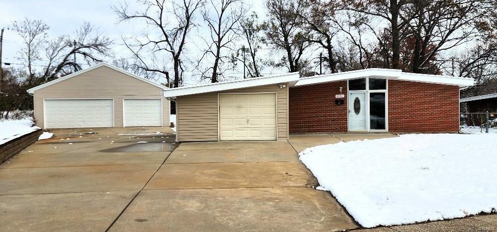 Property Photo:  6626 Pepperidge Drive  MO 63134 