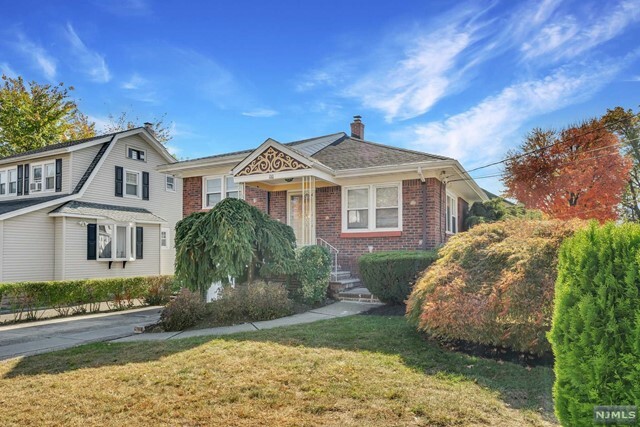 Property Photo:  100 Anderson Avenue  NJ 07621 