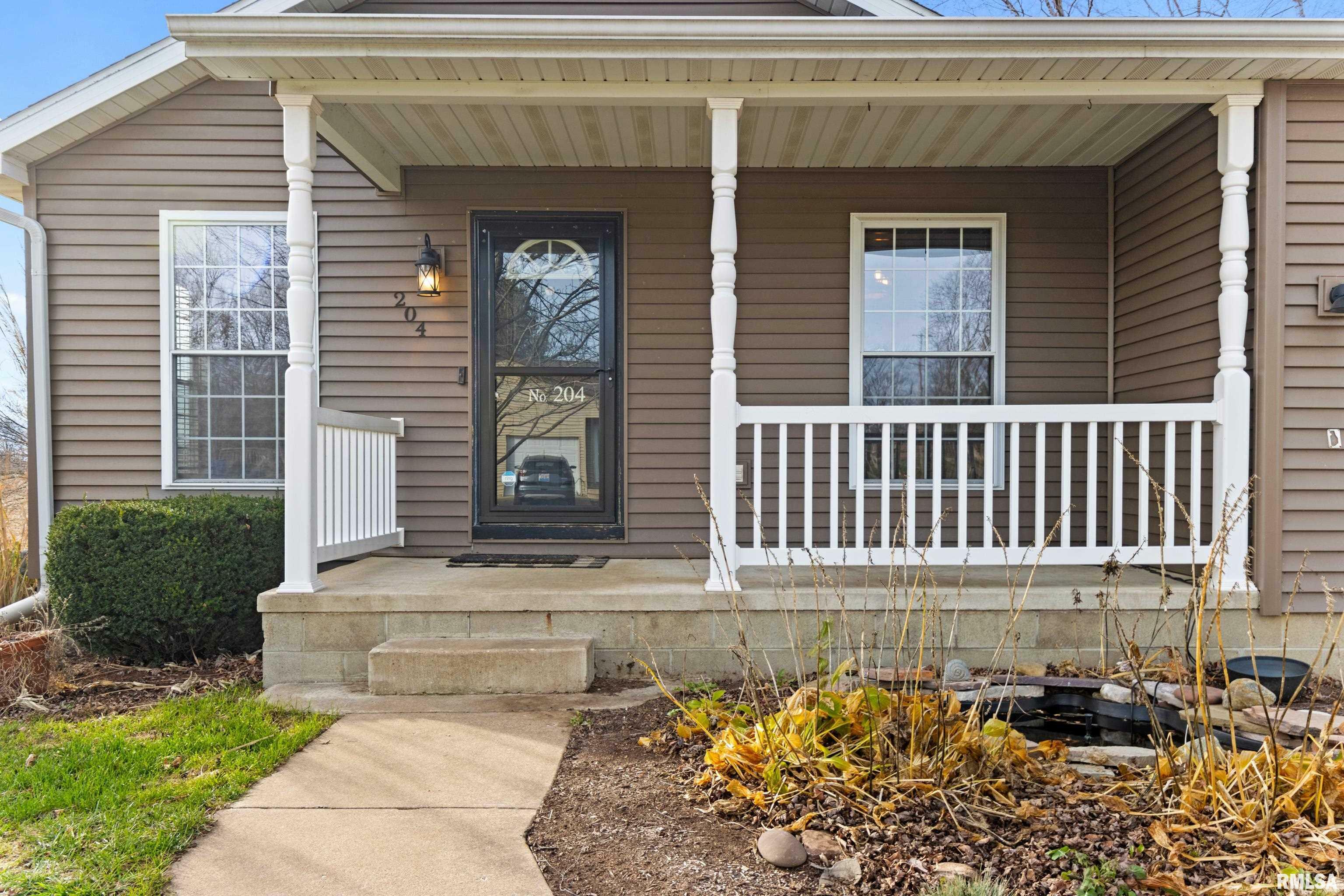 Property Photo:  204 S Turtle Creek Drive  IL 61529 