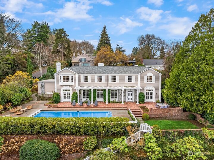 Property Photo: 1107 39th Avenue E WA 98112