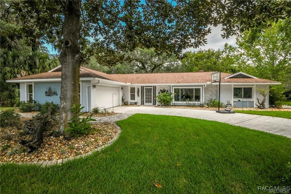 Property Photo:  11815 W Waterway Drive  FL 34448 