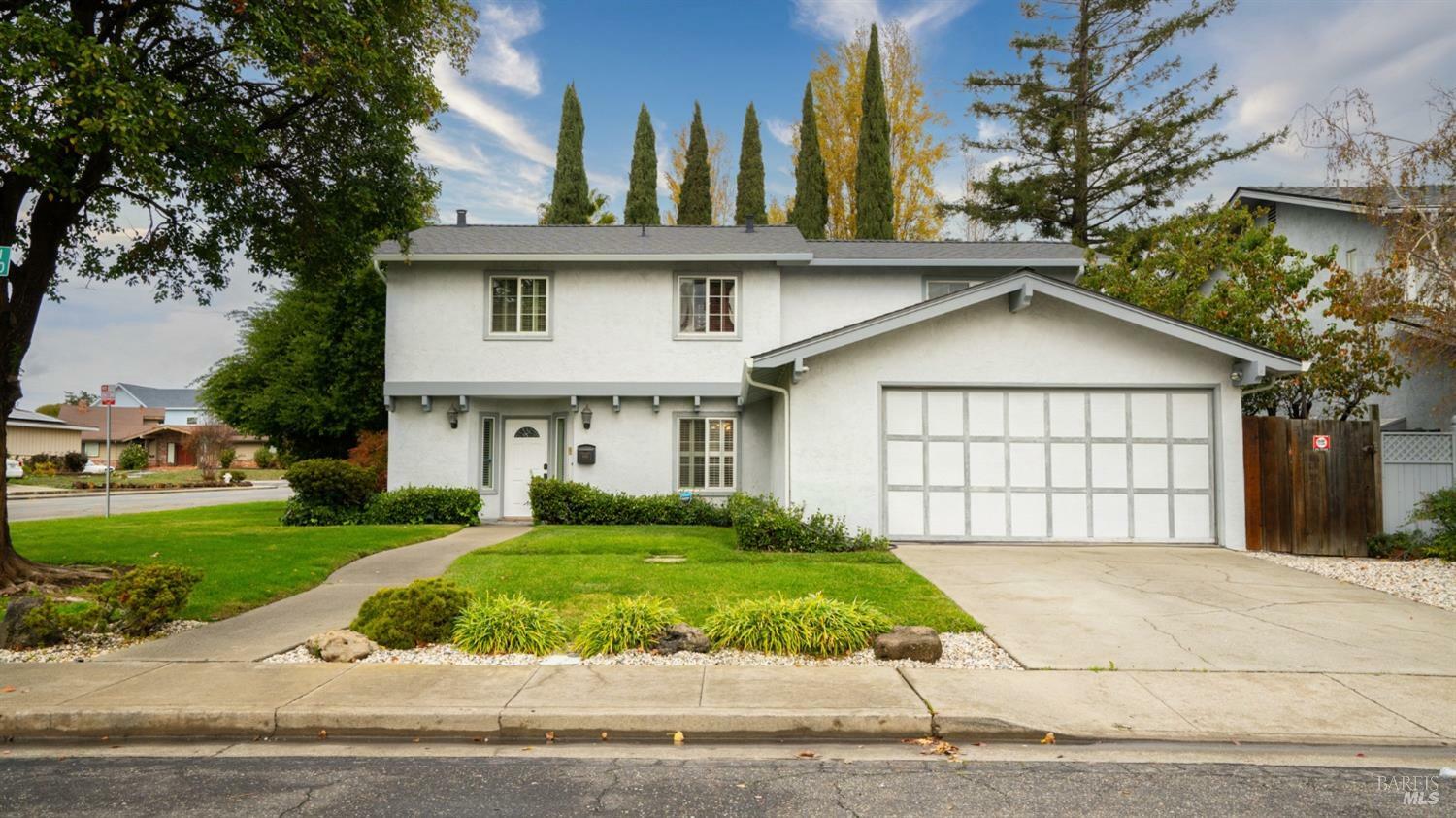 Property Photo:  990 Coventry Lane  CA 94533 