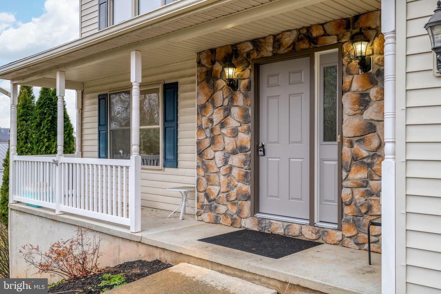 Property Photo:  410 Plaza Drive  PA 17078 