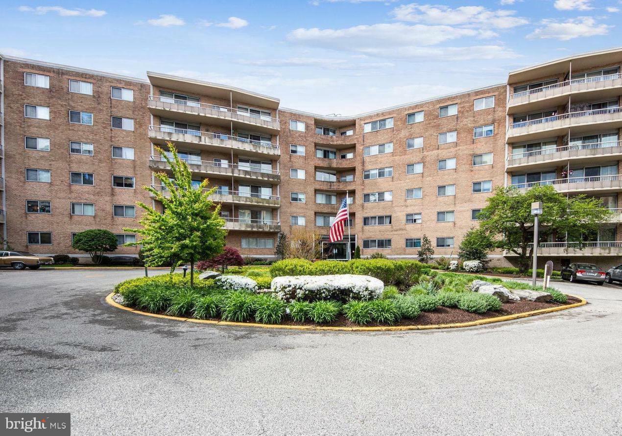 Property Photo:  100 West Avenue 311-S  PA 19046 