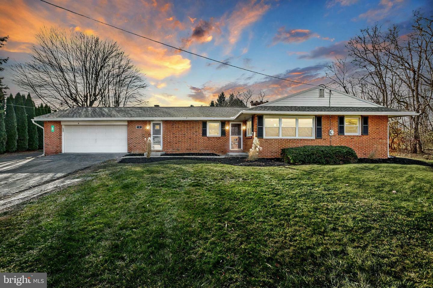 Property Photo:  3 Walnut Lane  PA 17050 