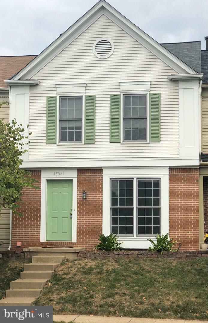 Property Photo:  43581 Plantation Terrace  VA 20147 