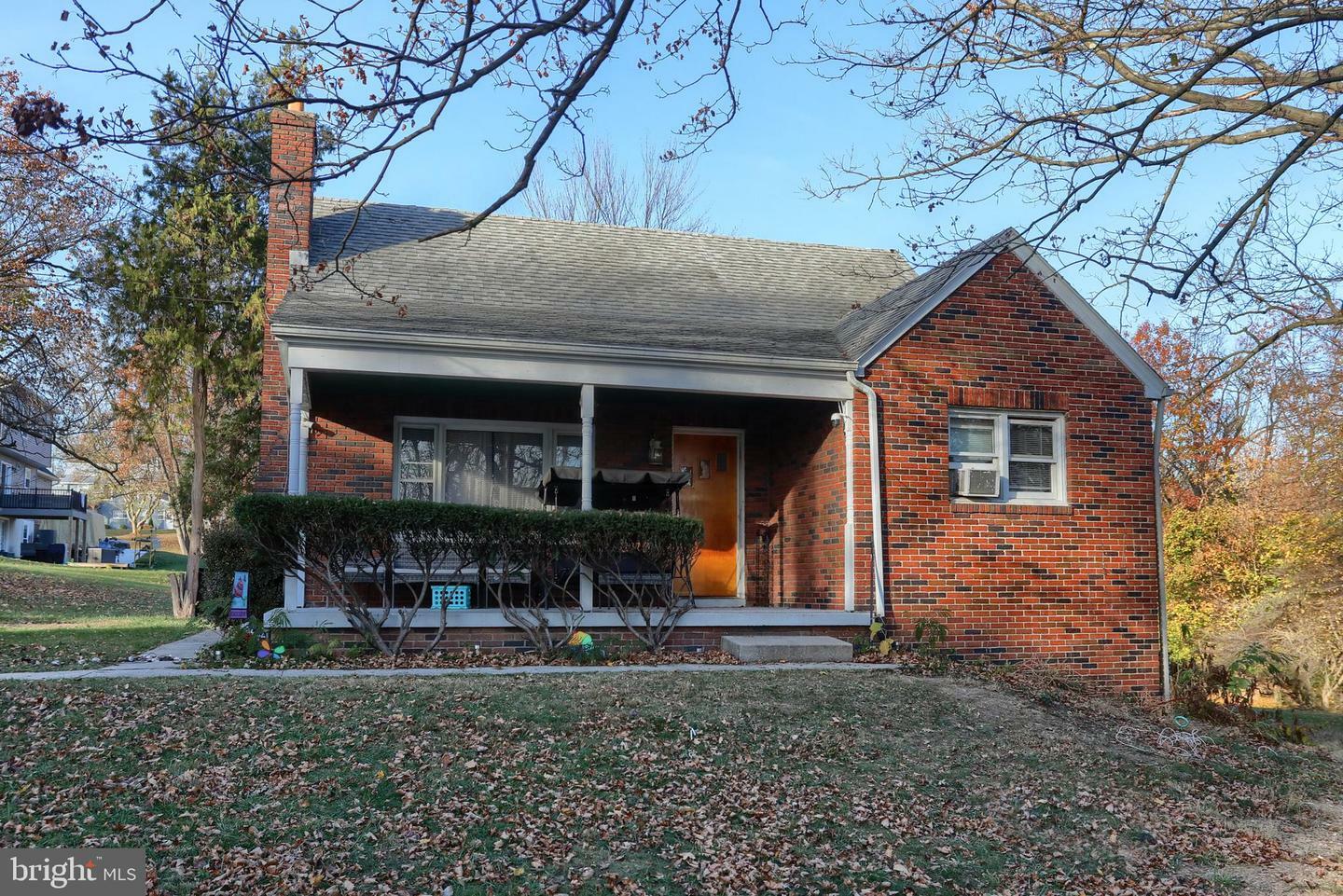 Property Photo:  901 Laurel Street  PA 17046 