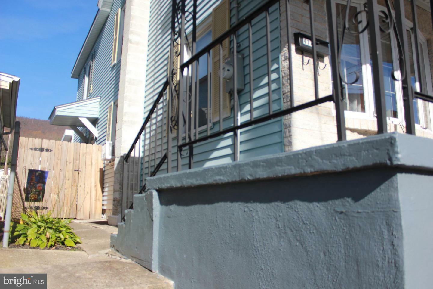 Property Photo:  417 Elizabeth Street  PA 17098 