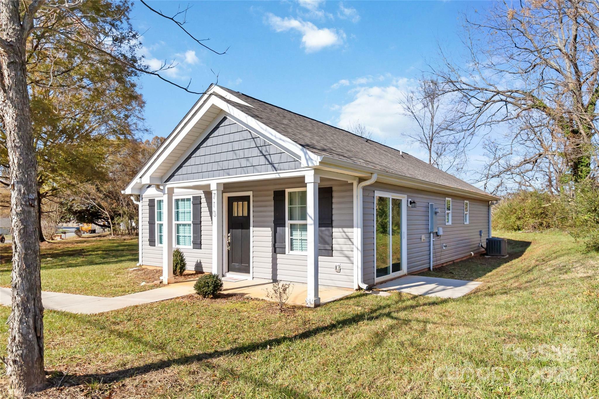 Property Photo:  710 W Alabama Avenue  NC 28016 