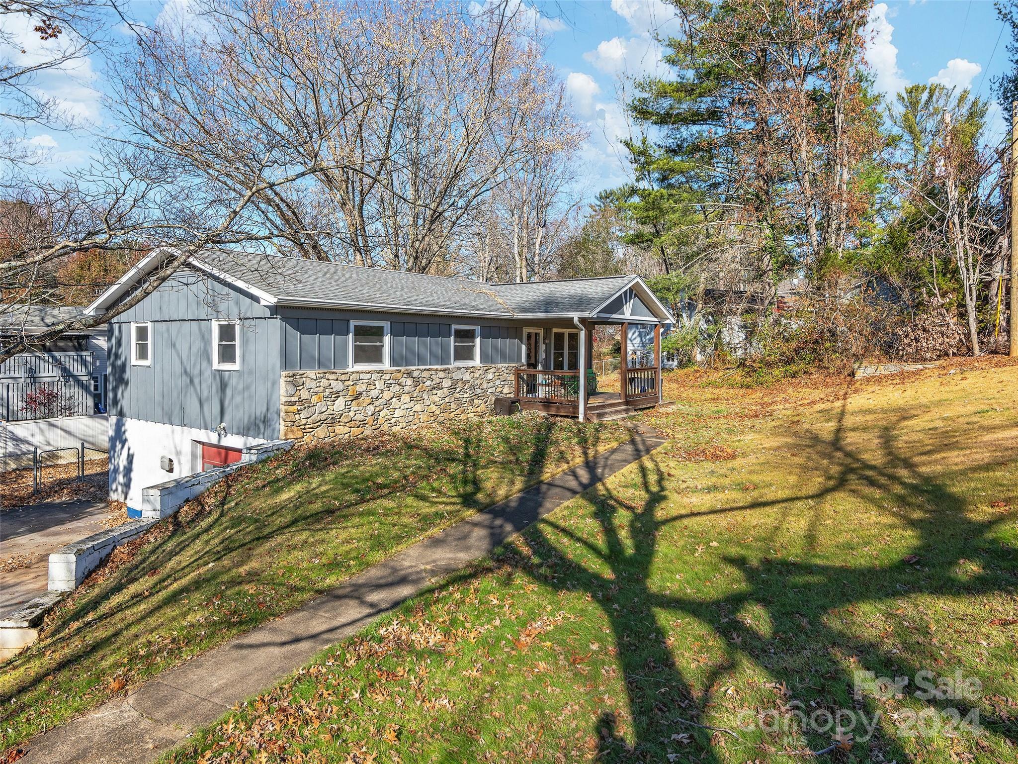 Property Photo:  4 Cub Road  NC 28806 