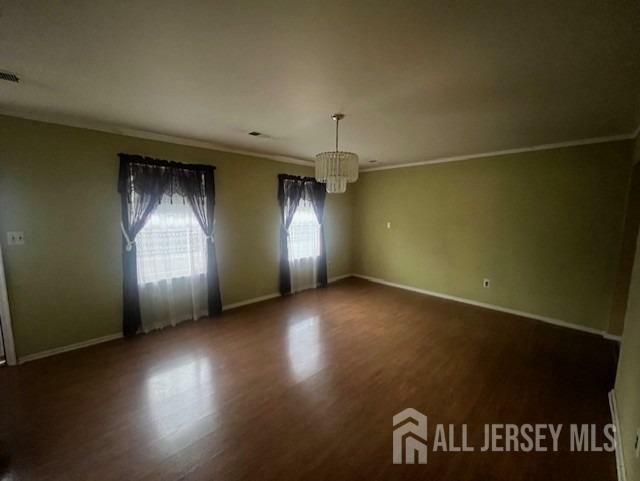 Property Photo:  21 Linden Avenue  NJ 08817 