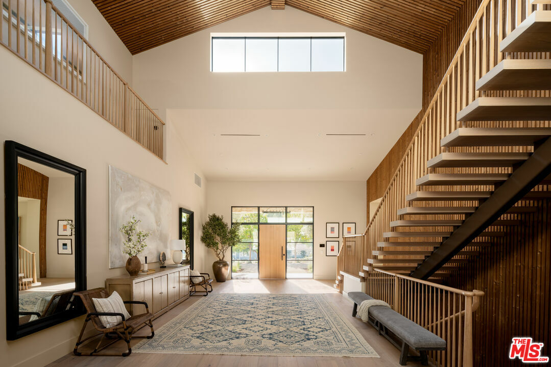 Property Photo:  5287 Round Meadow Rd  CA 91302 