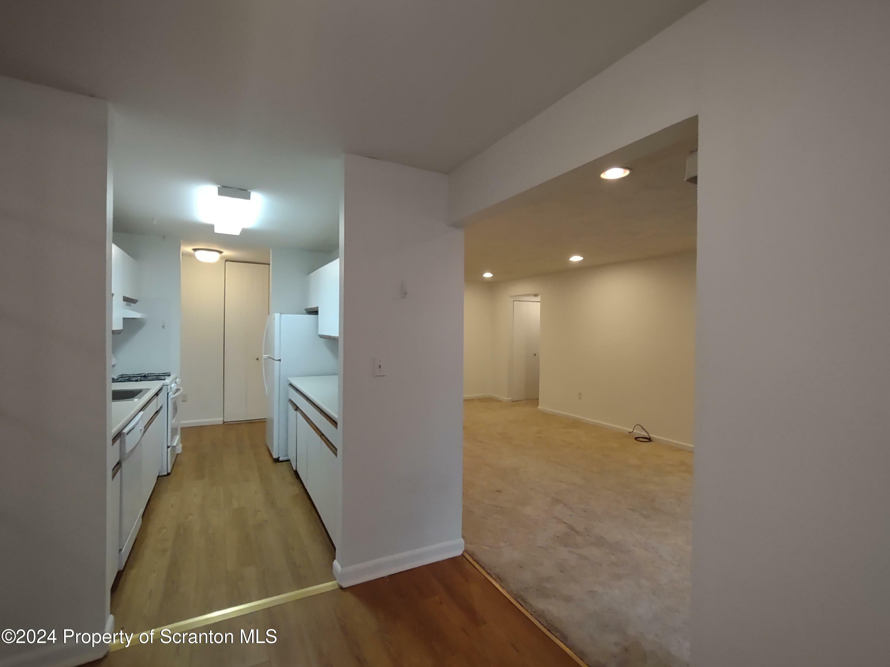 Property Photo:  1708 Summit Pointe  PA 18508 