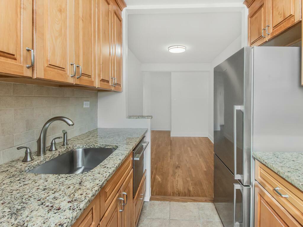 Property Photo:  2530 Independence Avenue 6J  NY 10463 