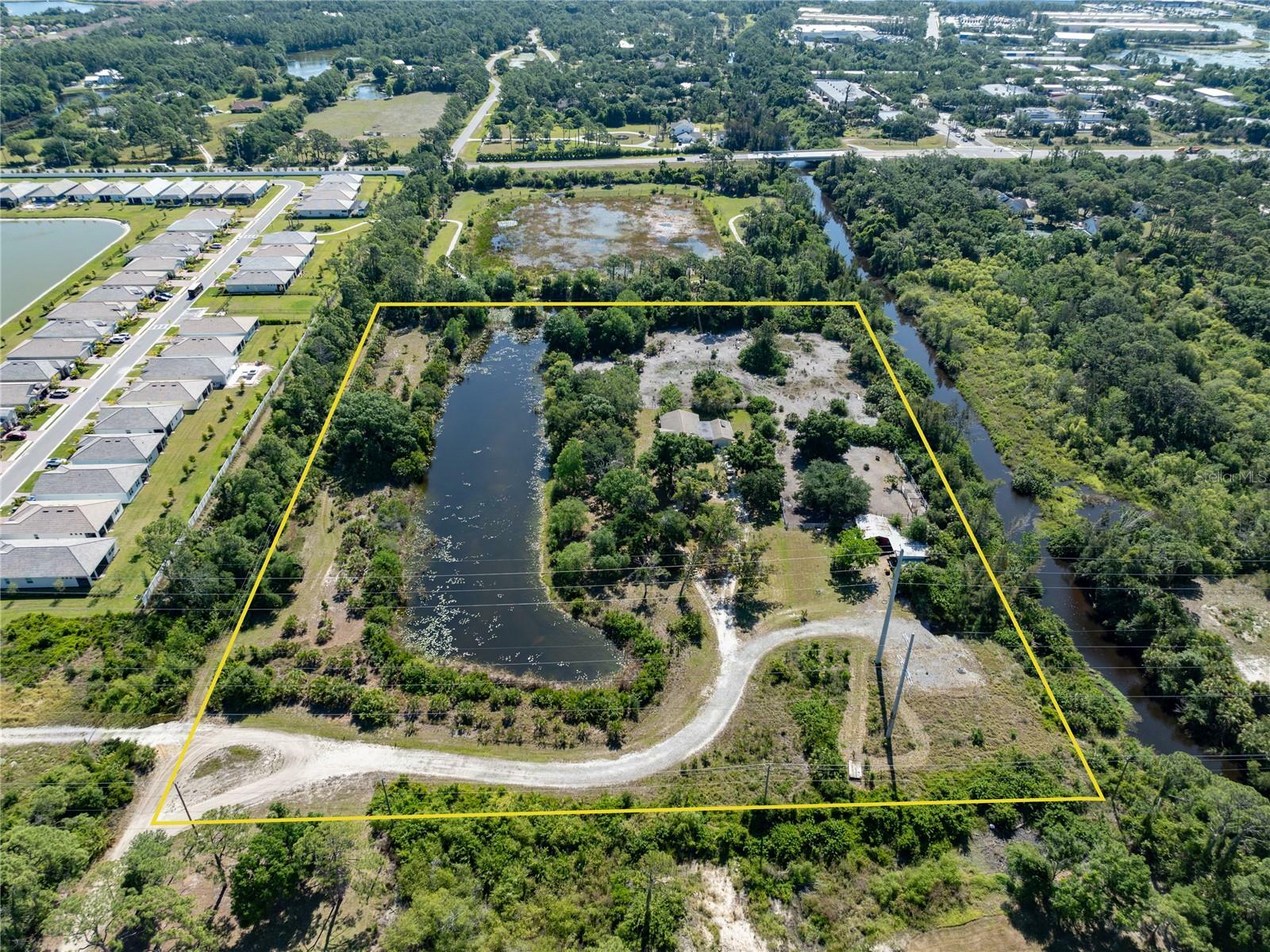 Property Photo:  2327 Ewing Drive  FL 34292 