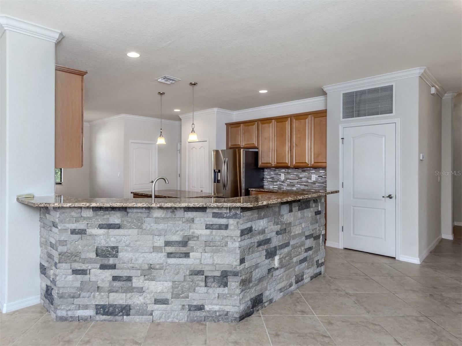 Property Photo:  13240 Amerigo Lane  FL 34293 