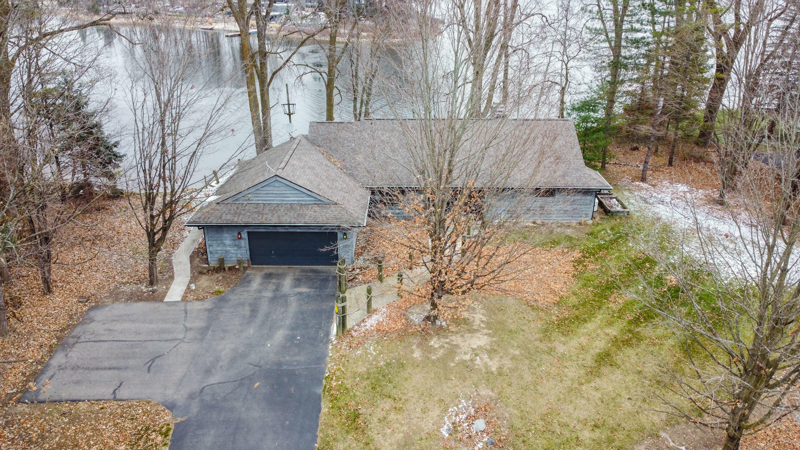 Property Photo:  9328 Lookout Point Drive  MI 48848 