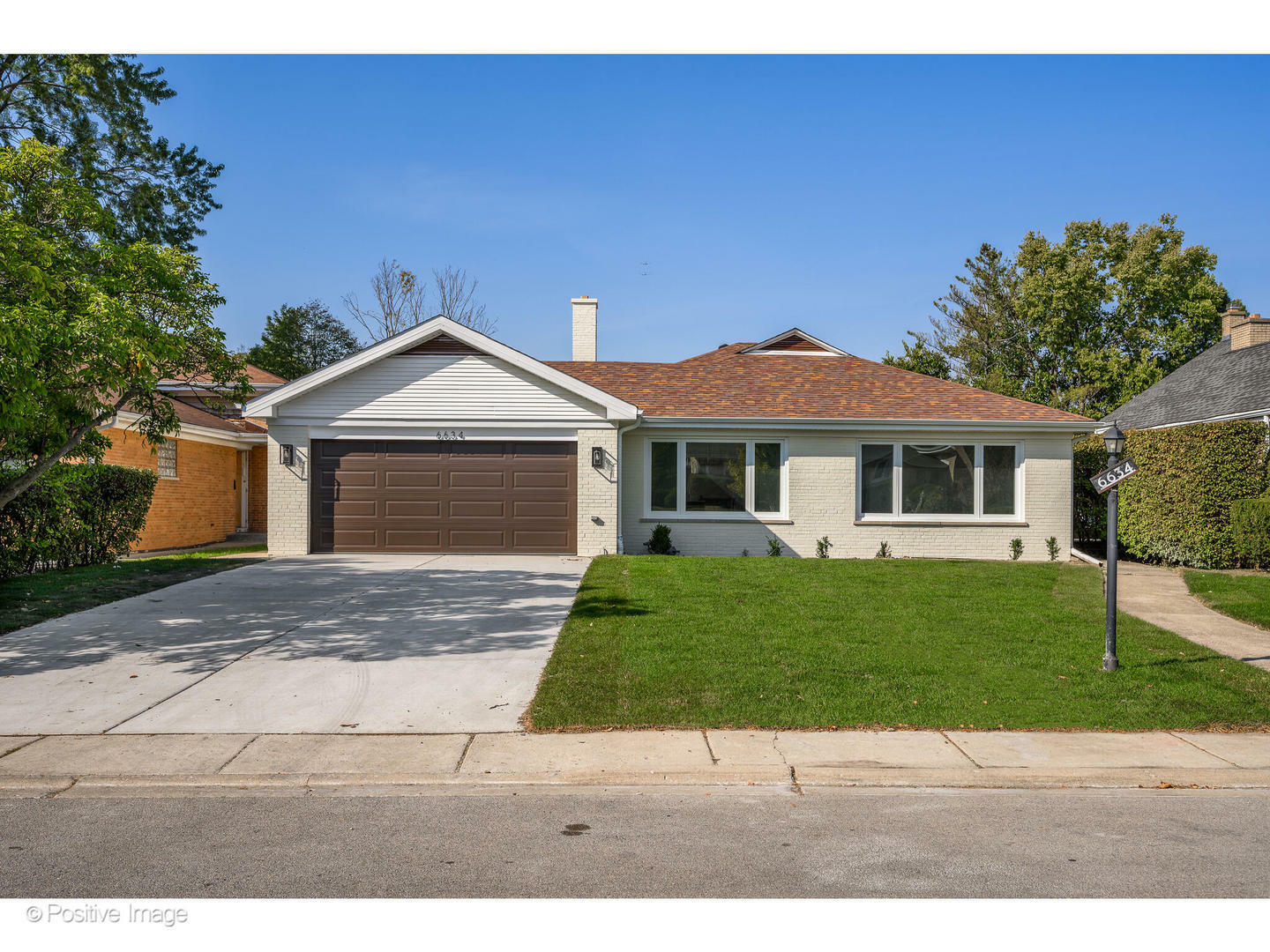 6634 N Christiana Avenue  Lincolnwood IL 60712 photo