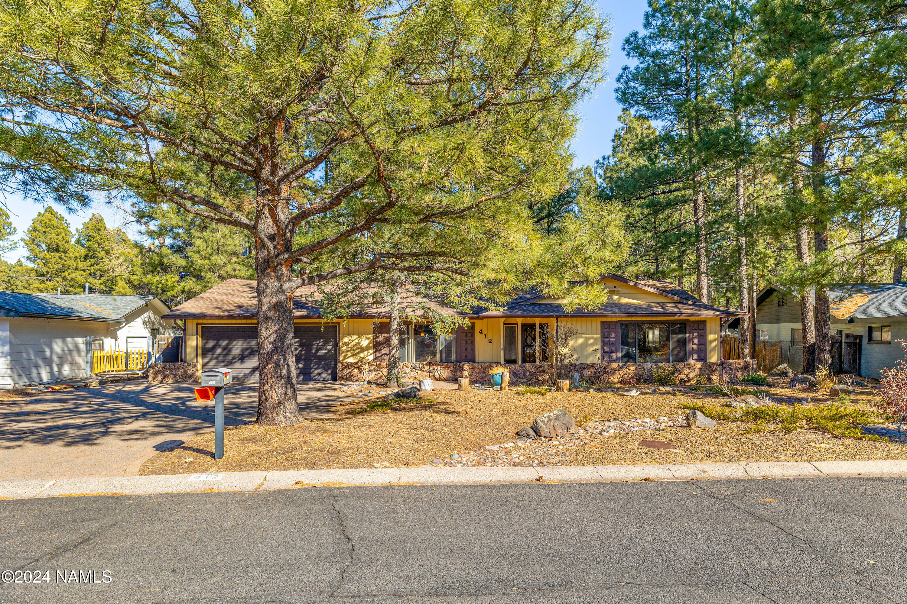 Property Photo: 412 N James Street AZ 86001