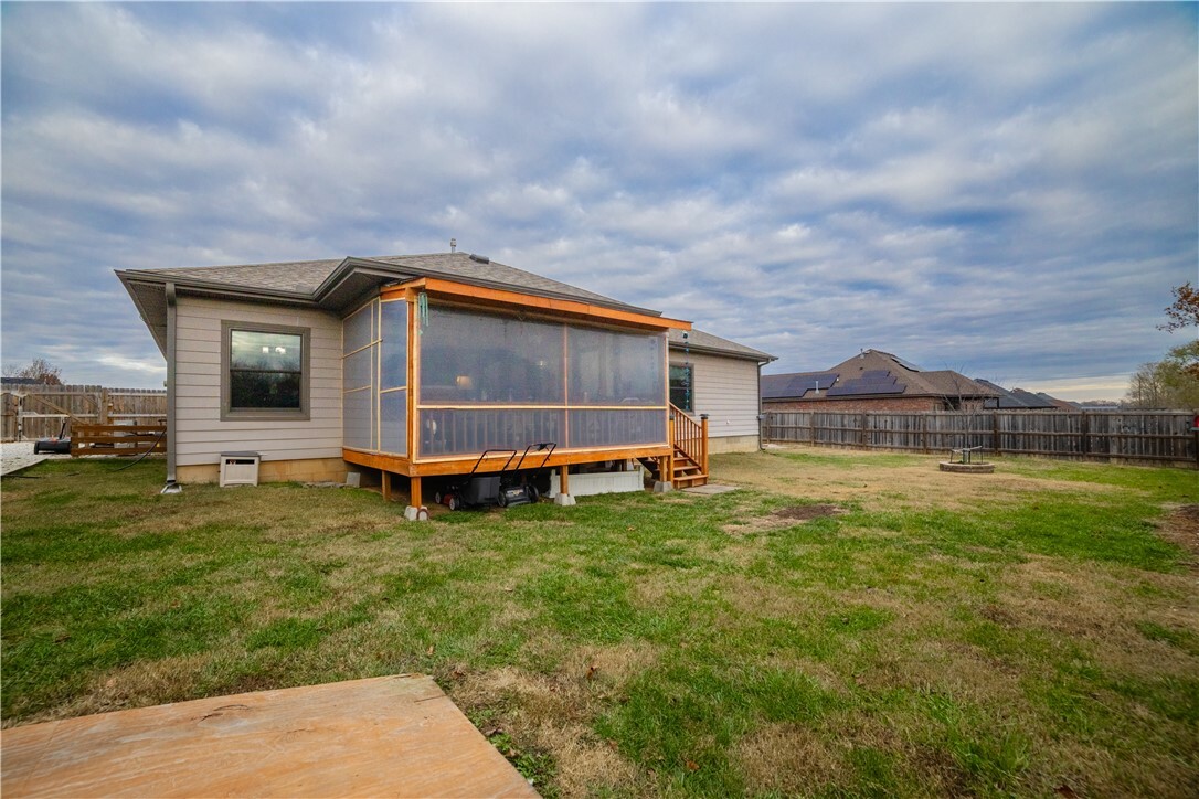 Property Photo:  940 Washburn Drive  AR 72751 