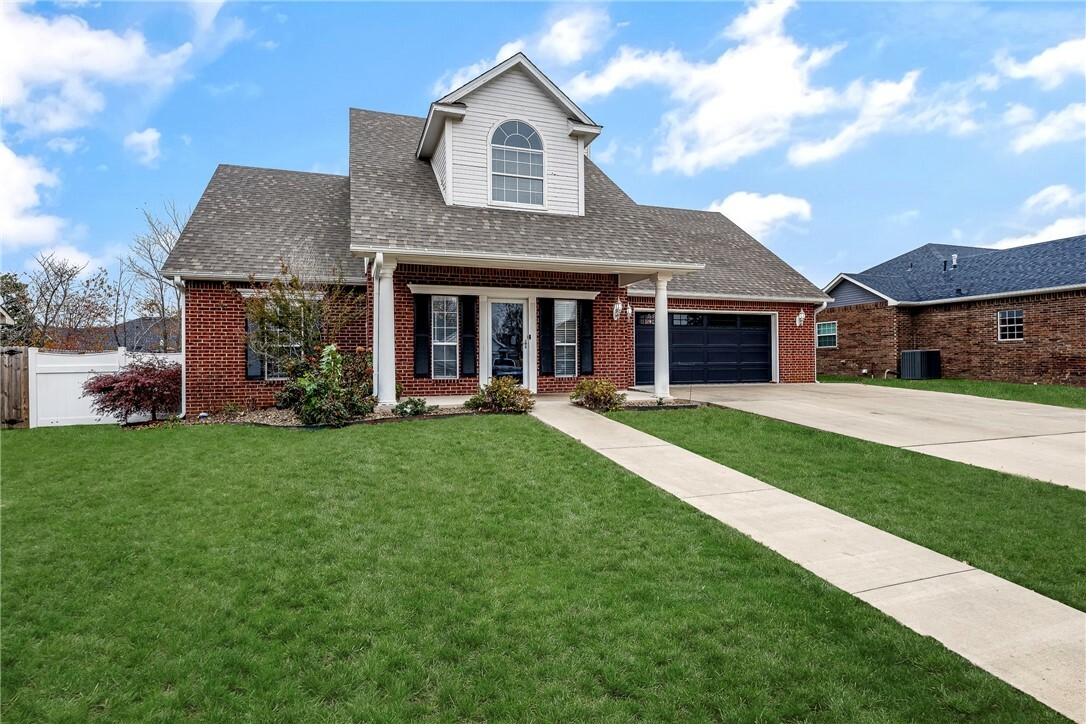Property Photo: 1007 N Quail Terrace AR 72756