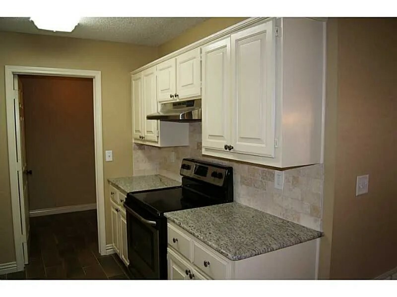 Property Photo:  602 E Kara Lane  AR 72758 