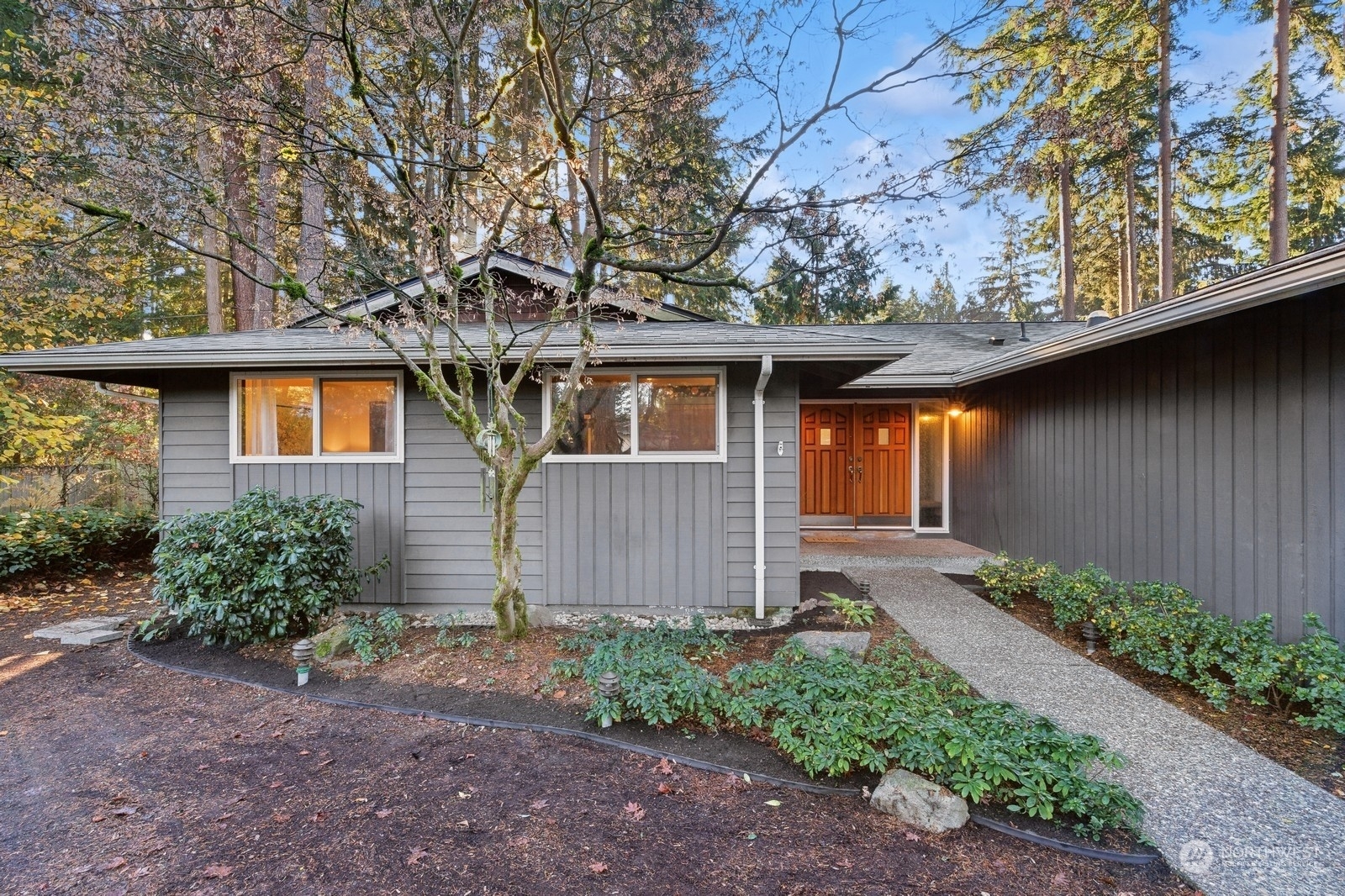 Property Photo:  6706  172nd Place SW  WA 98026 