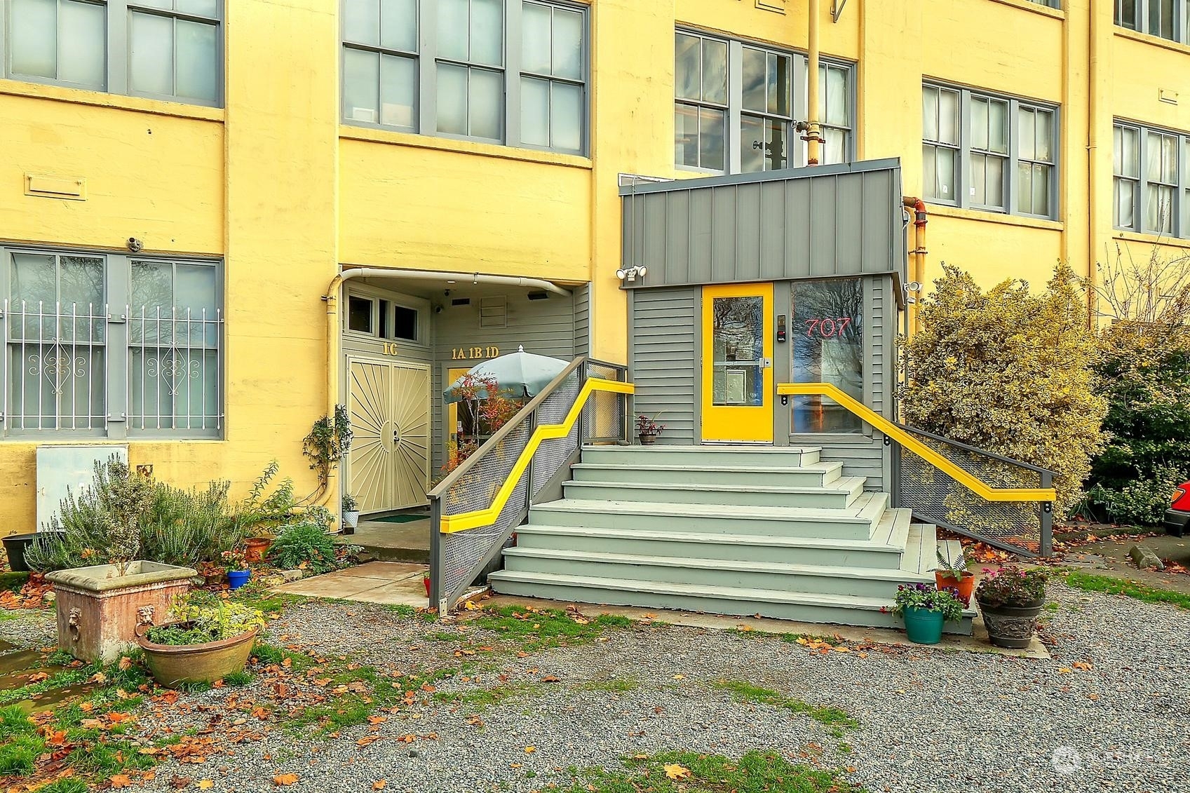 Property Photo:  707 S Snoqualmie Street 1C  WA 98108 