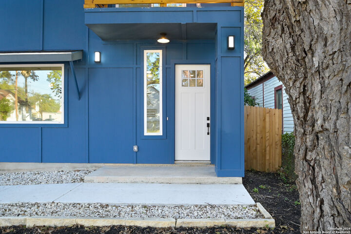 Property Photo: 1448 Montana TX 78203