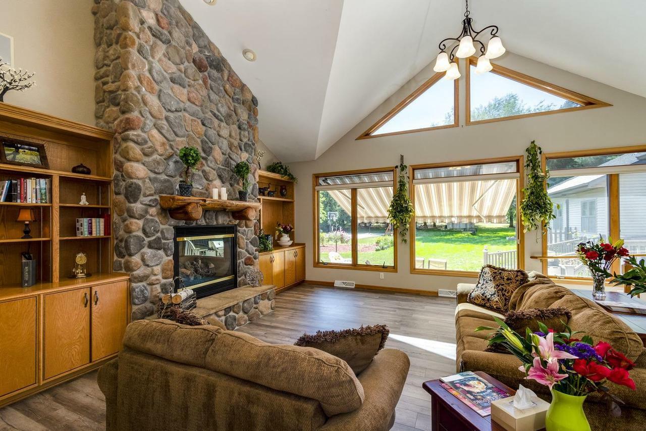 Property Photo: 402 Rustic Drive WI 53718