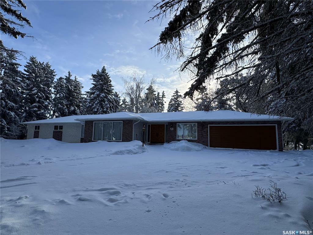 Property Photo:  461 Railway Avenue S  SK S0K 0S0 