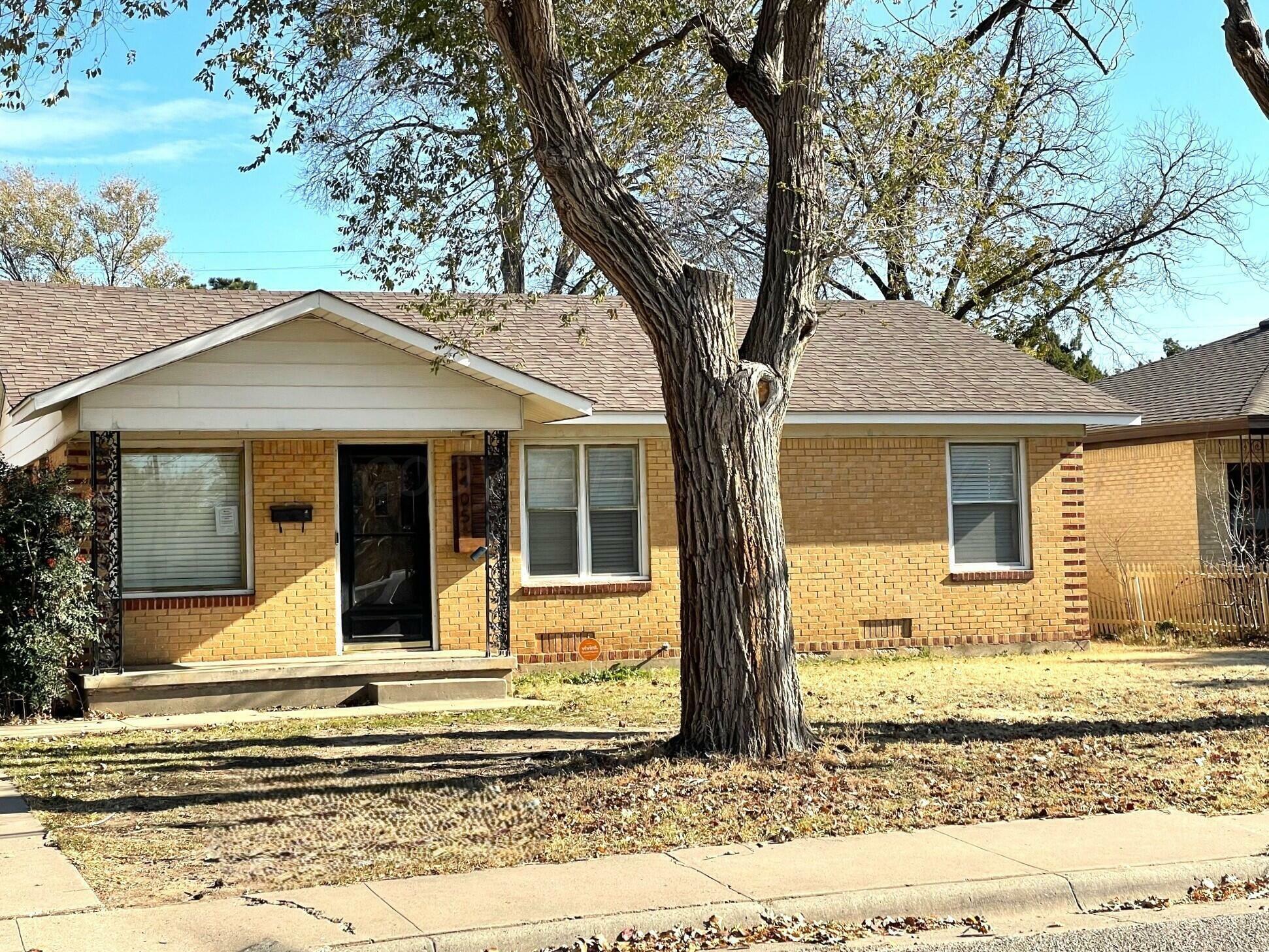 Property Photo:  3405 Bowie Street  TX 79109-4940 