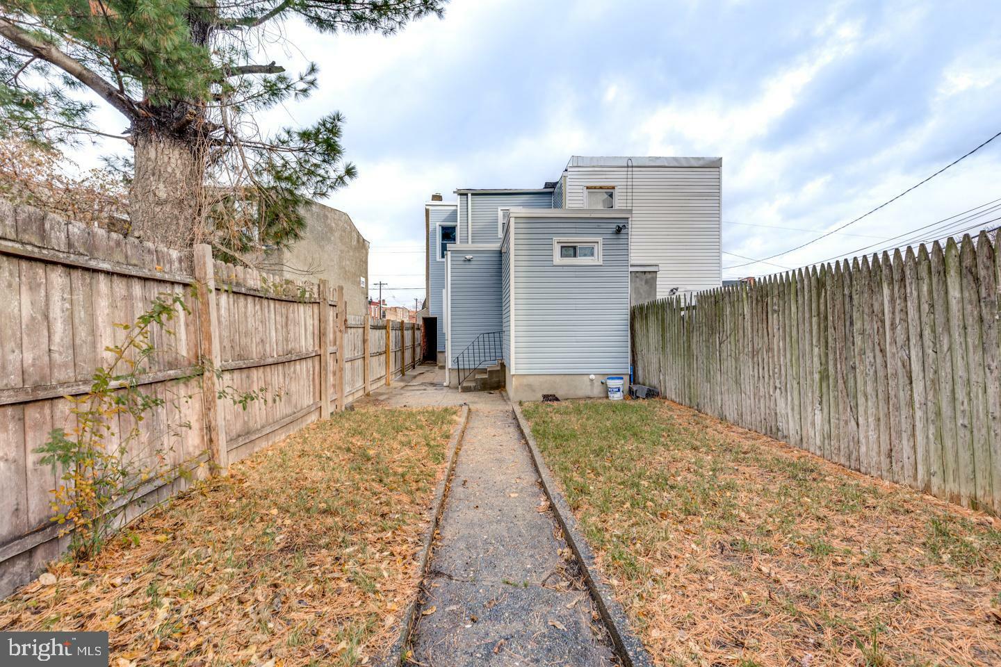 Property Photo:  522 Line Street  NJ 08103 