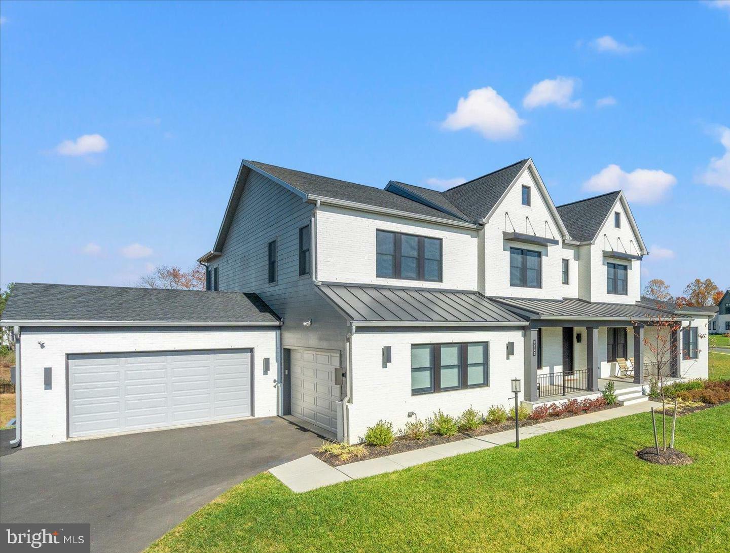 Property Photo: 9142 Belvedere Branch Drive VA 22066