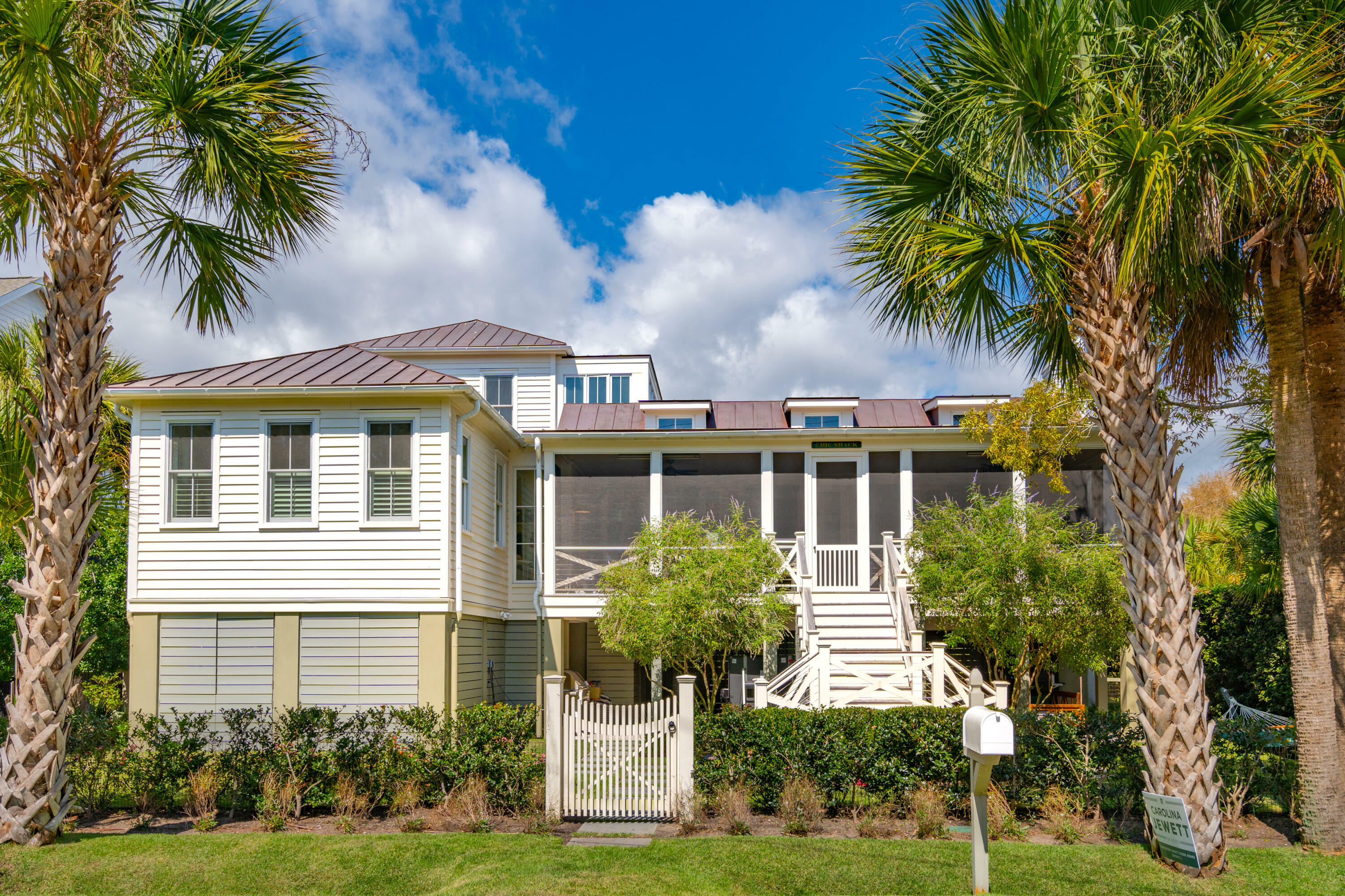 Property Photo: 2220 Ion Avenue SC 29482