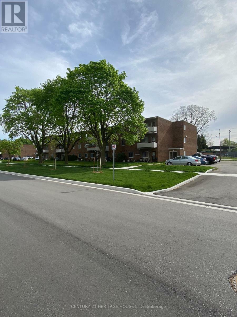 Photo de la propriété:  31 Parkside Drive South 301  ON N5R 3V1 