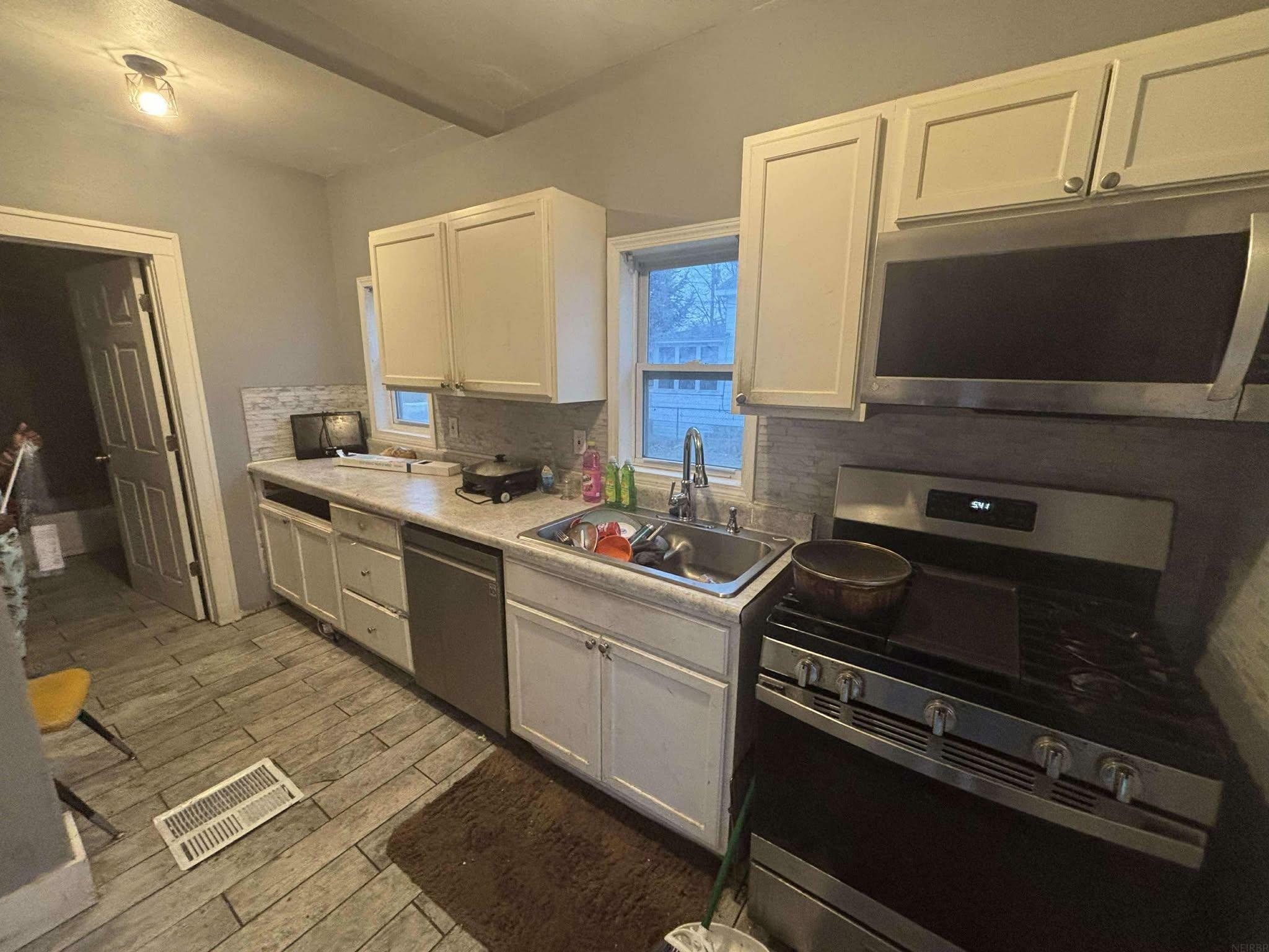 Property Photo:  135 Dearborn Avenue  IA 50703 