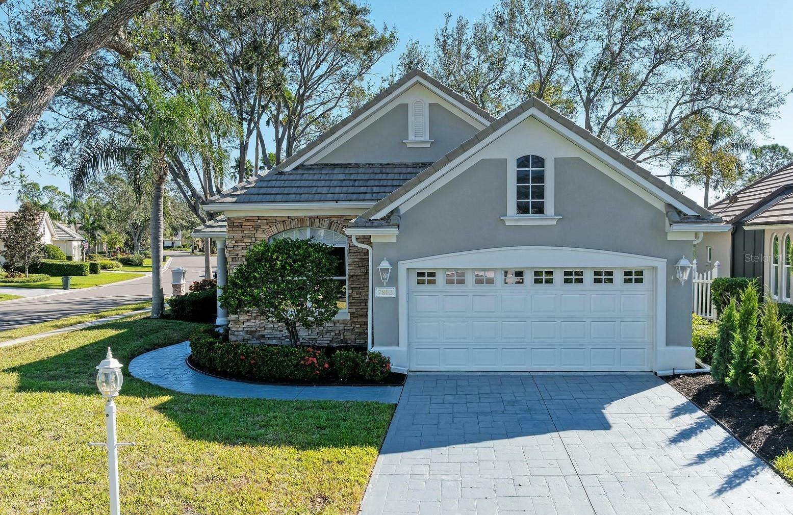 Property Photo:  7803 Heritage Classic Court  FL 34202 