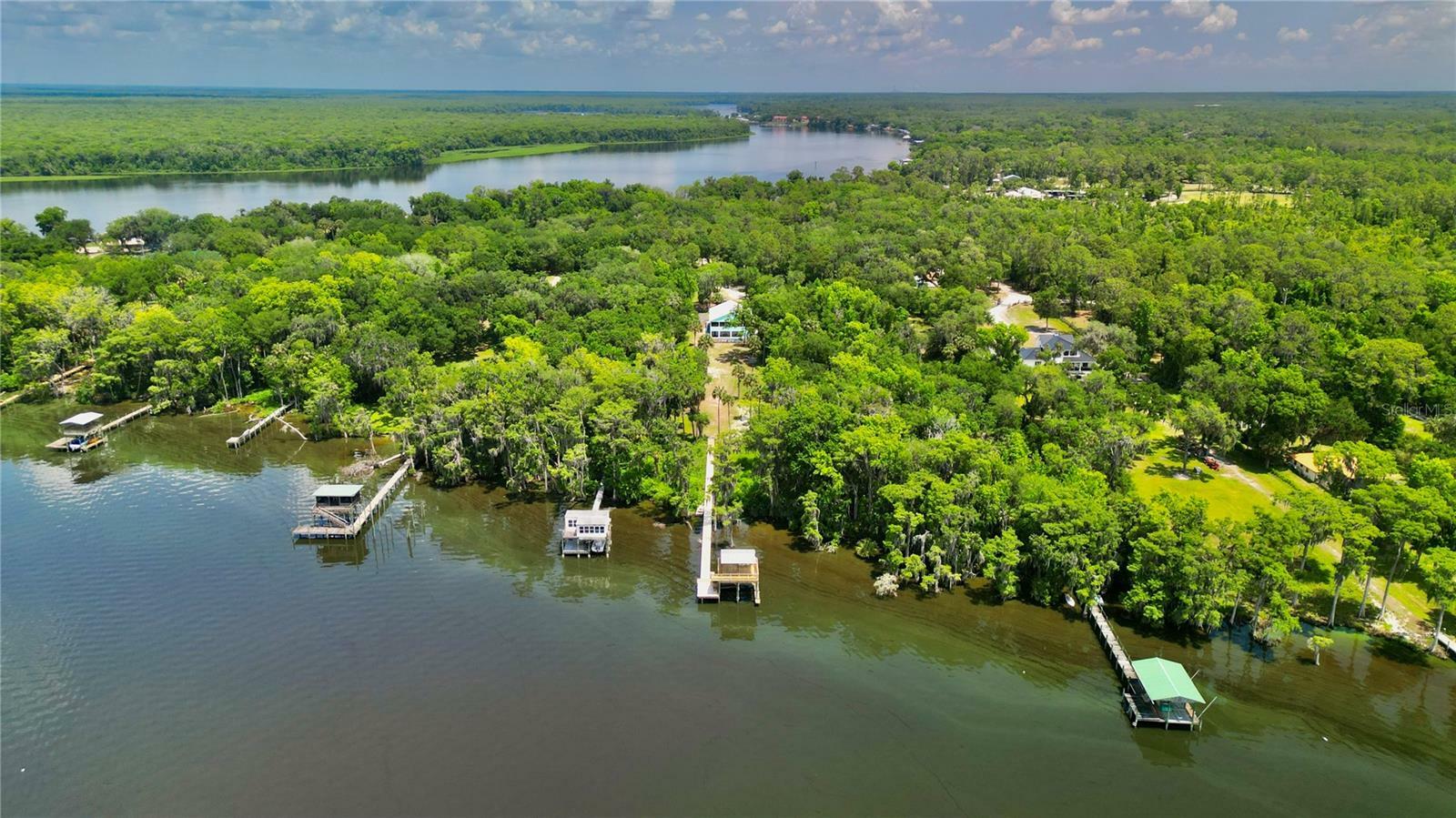 Property Photo:  101 Beechers Point Drive  FL 32193 