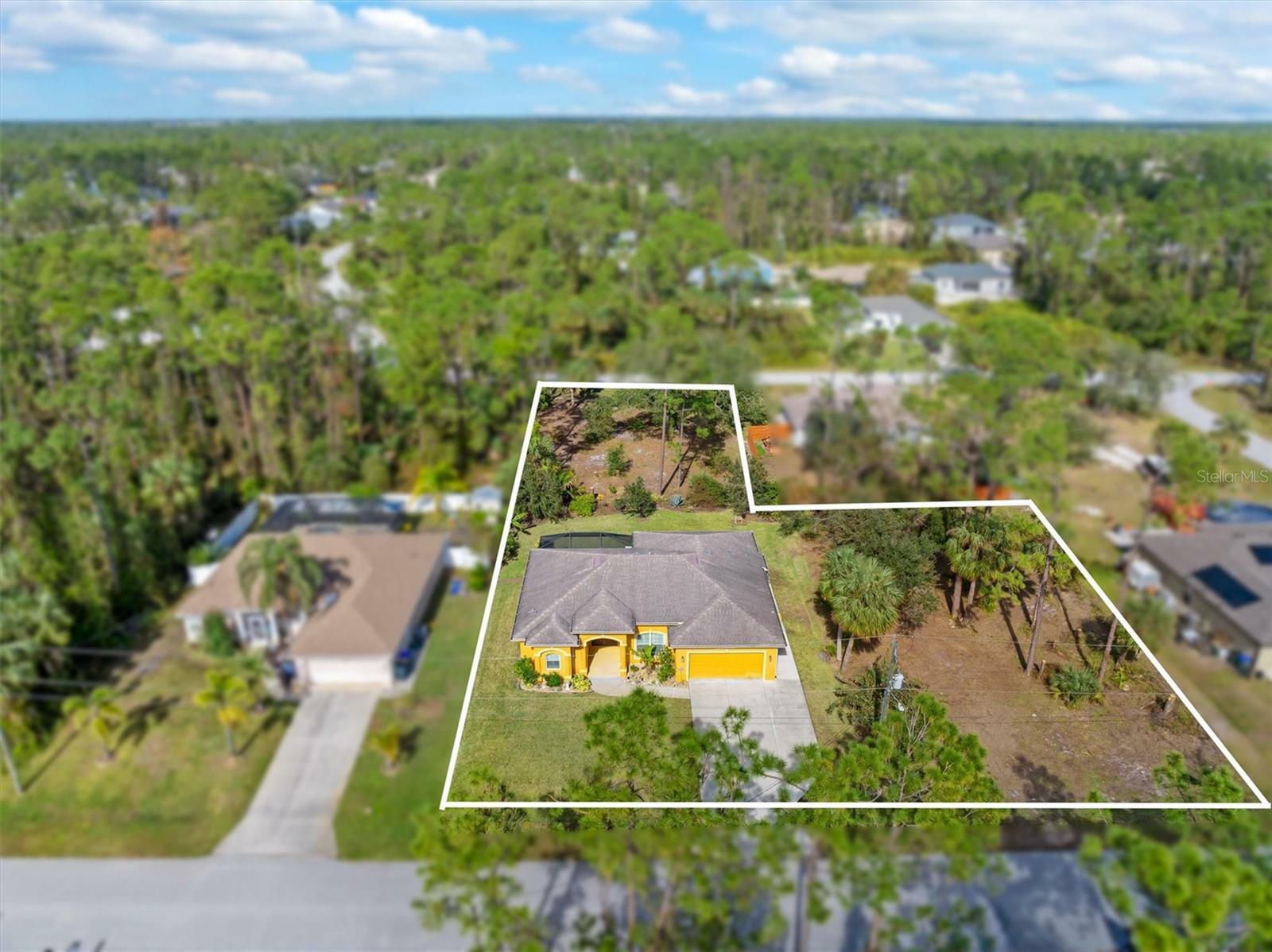 Property Photo:  1762 Foxglove Avenue  FL 34288 