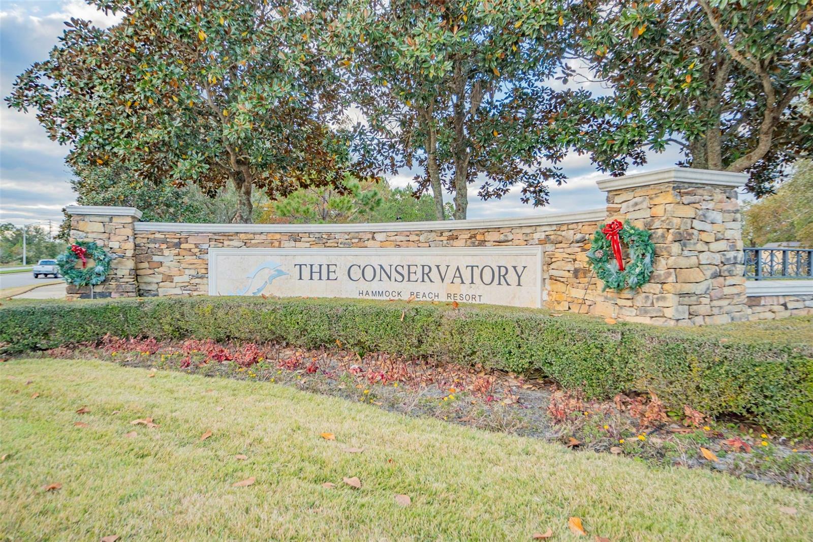 Property Photo: 439 Bourganville Drive FL 32137