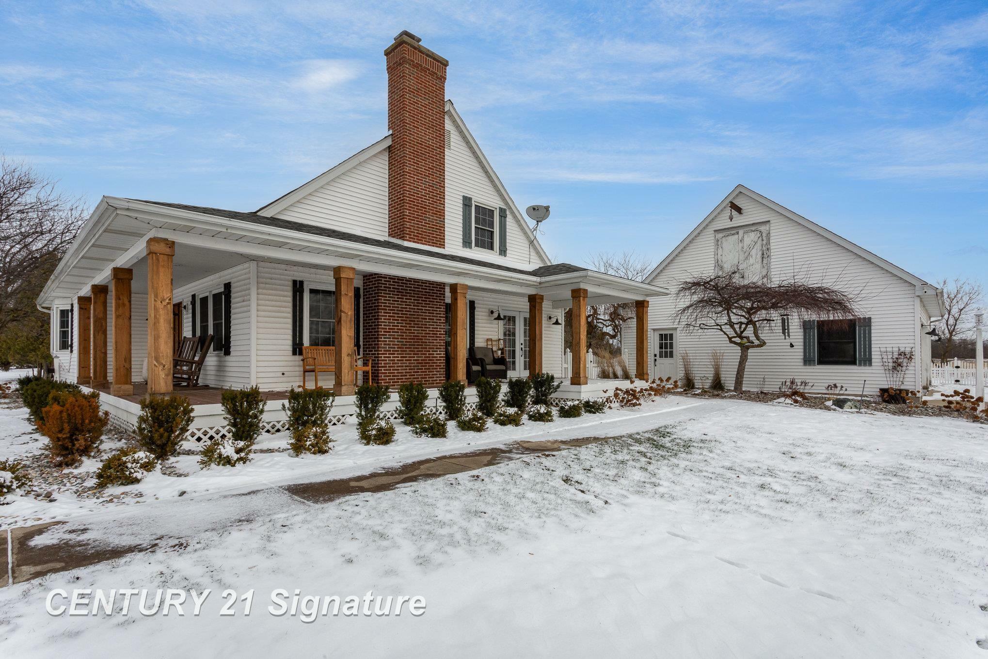 Property Photo:  4644 Curve Road  MI 48623-9232 