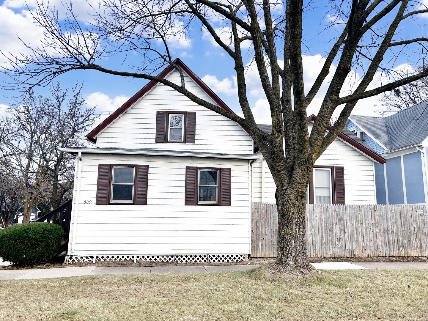 Property Photo:  889 N McKinley Road  IL 60045 