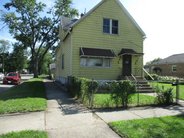 Property Photo:  721 W 116th Street  IL 60628 