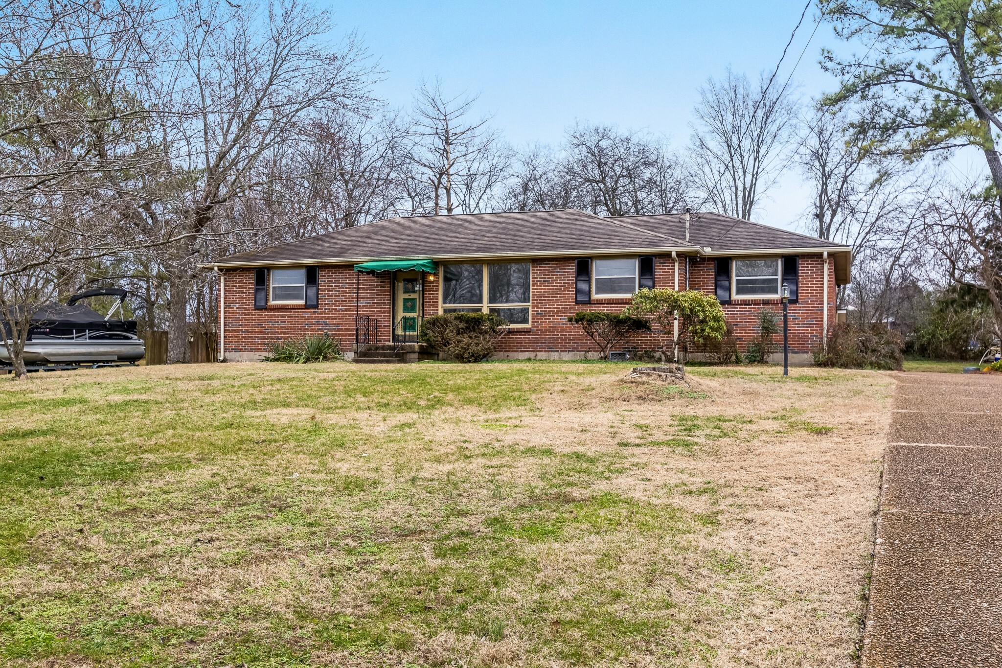 Property Photo:  1014 N Graycroft Ave  TN 37115 