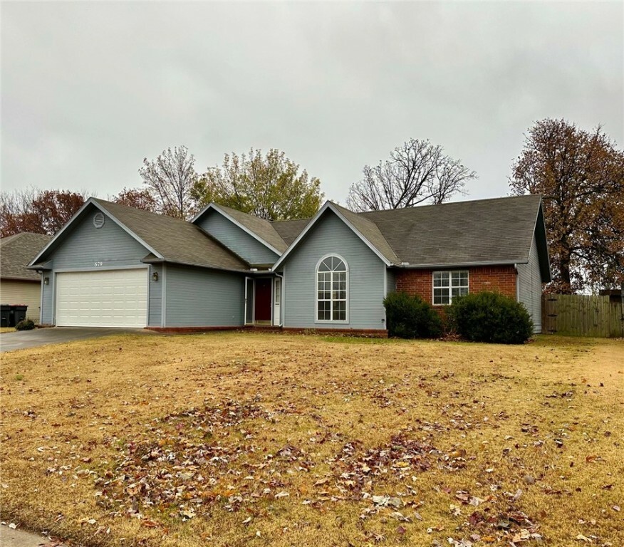 Property Photo:  679 Oaklawn Drive  AR 72764 