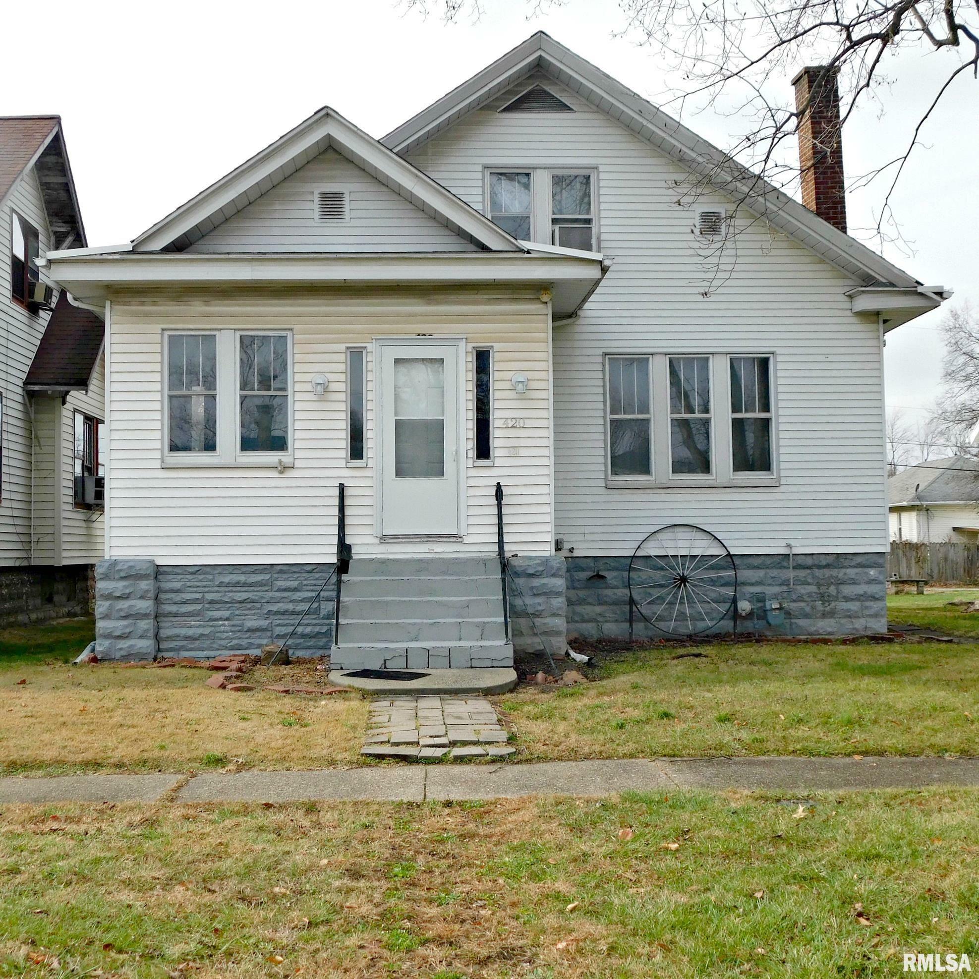 Property Photo:  420 Linden Avenue  IL 62801 