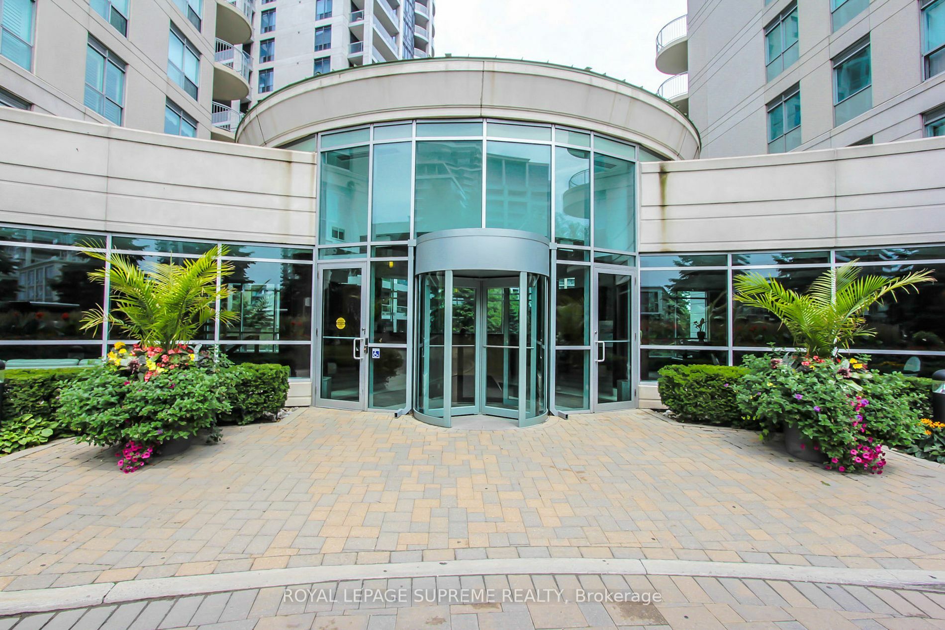 Property Photo:  2111 Lake Shore Blvd W 107  ON M8V 4B2 