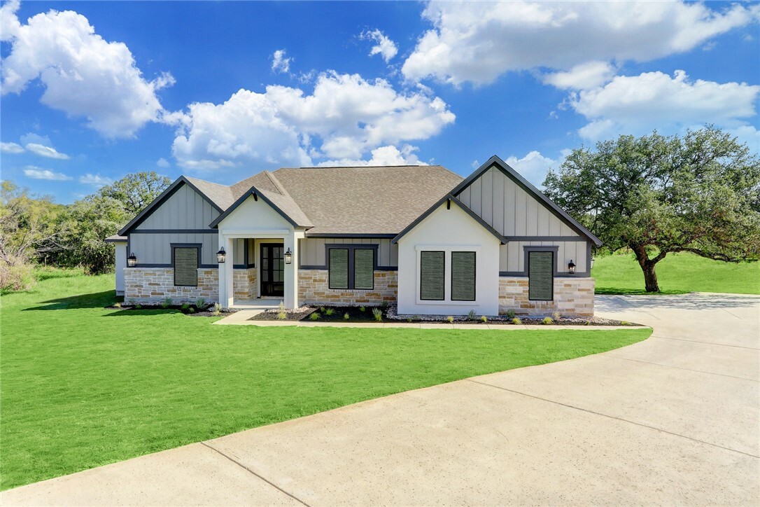 Property Photo:  115 Cast Iron Cove  TX 78620 